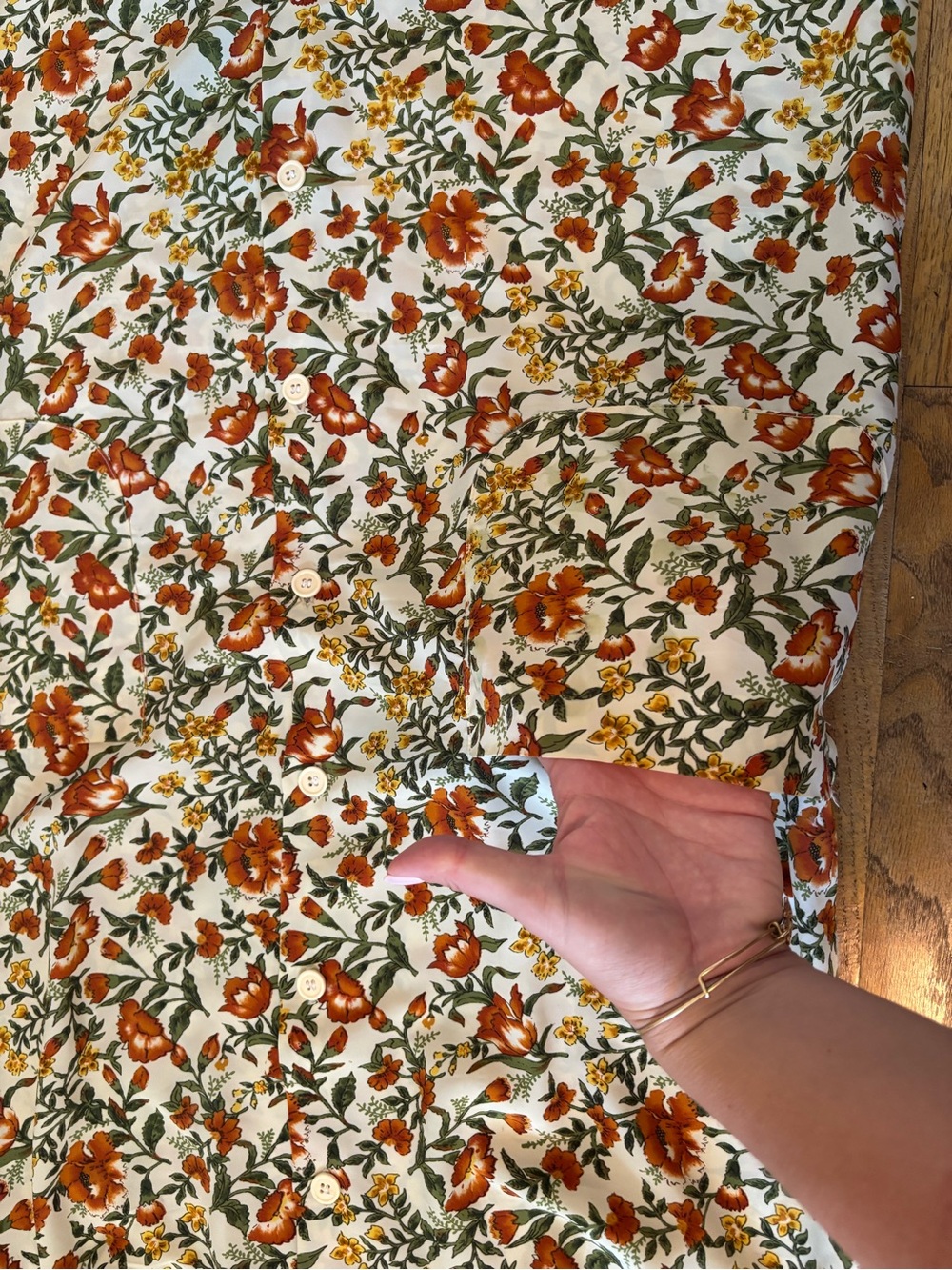 Vintage 60’s Floral Button-Front Shift Dress in Cream, Rust & Green Print - Picture 2 of 12